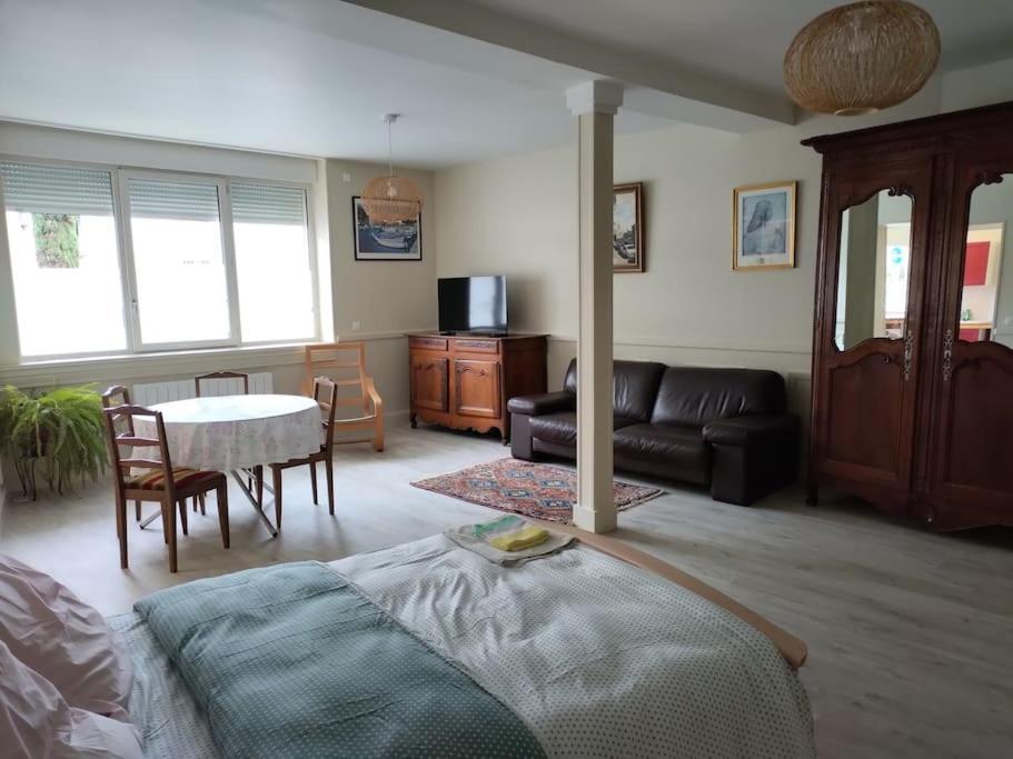Superbe Studio Spacieux Angoulême Extérieur photo